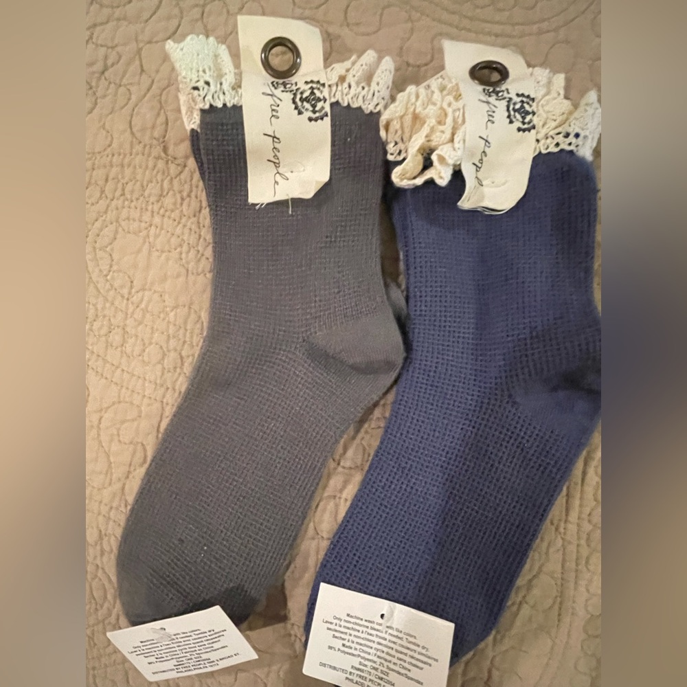 NWT Two Pairs Solid Free People Ruffle Socks